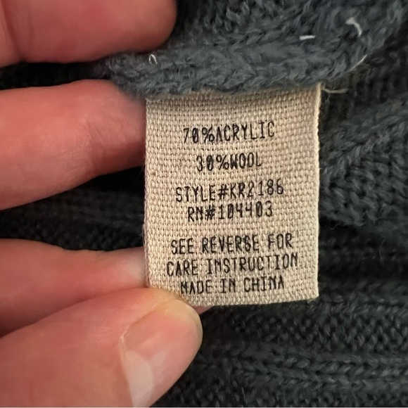 Moon River Blue Distressed Ribbed Turtleneck Sweater Size Medium Wool Blend - Picture 13 of 15